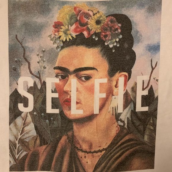 Selfie Frida Kahlo Portrait Tee - Picture 6 of 6